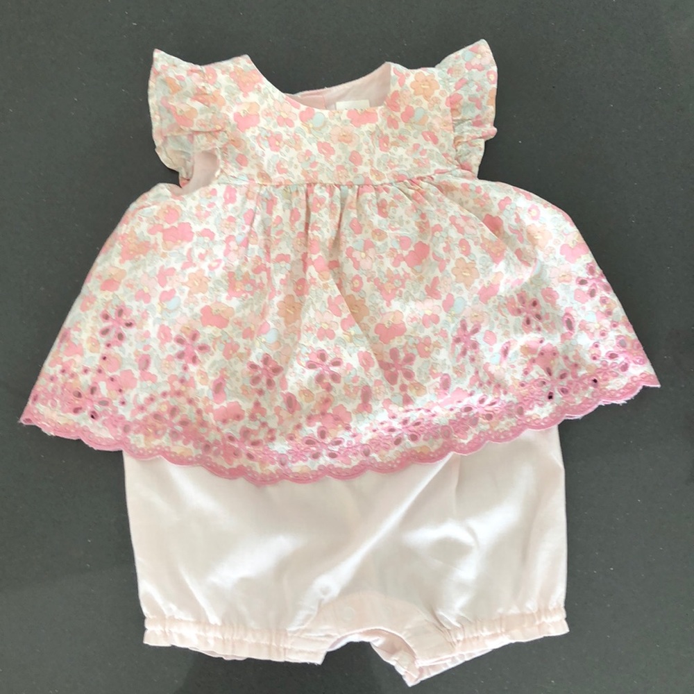 Gap Eyelet floral short romper